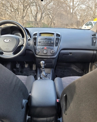 Kia Ceed cena 12900 przebieg: 192000, rok produkcji 2009 z Warszawa małe 301